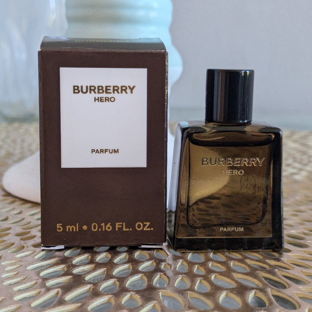 Burberry hero mini